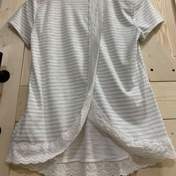 LAUREN CONRAD || Striped - Lace Tee Shirt Elegant Blouse - Picture 8 of 8